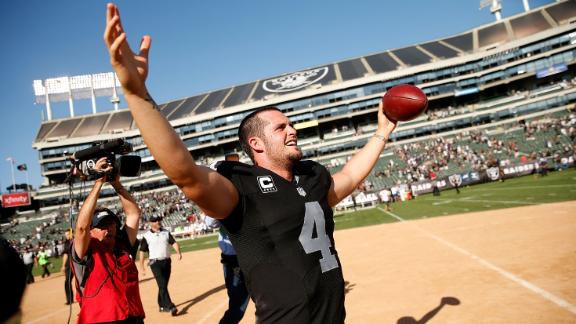 Derek Carr's TD pass caps Raiders' rally past Ravens 33-27 in OT