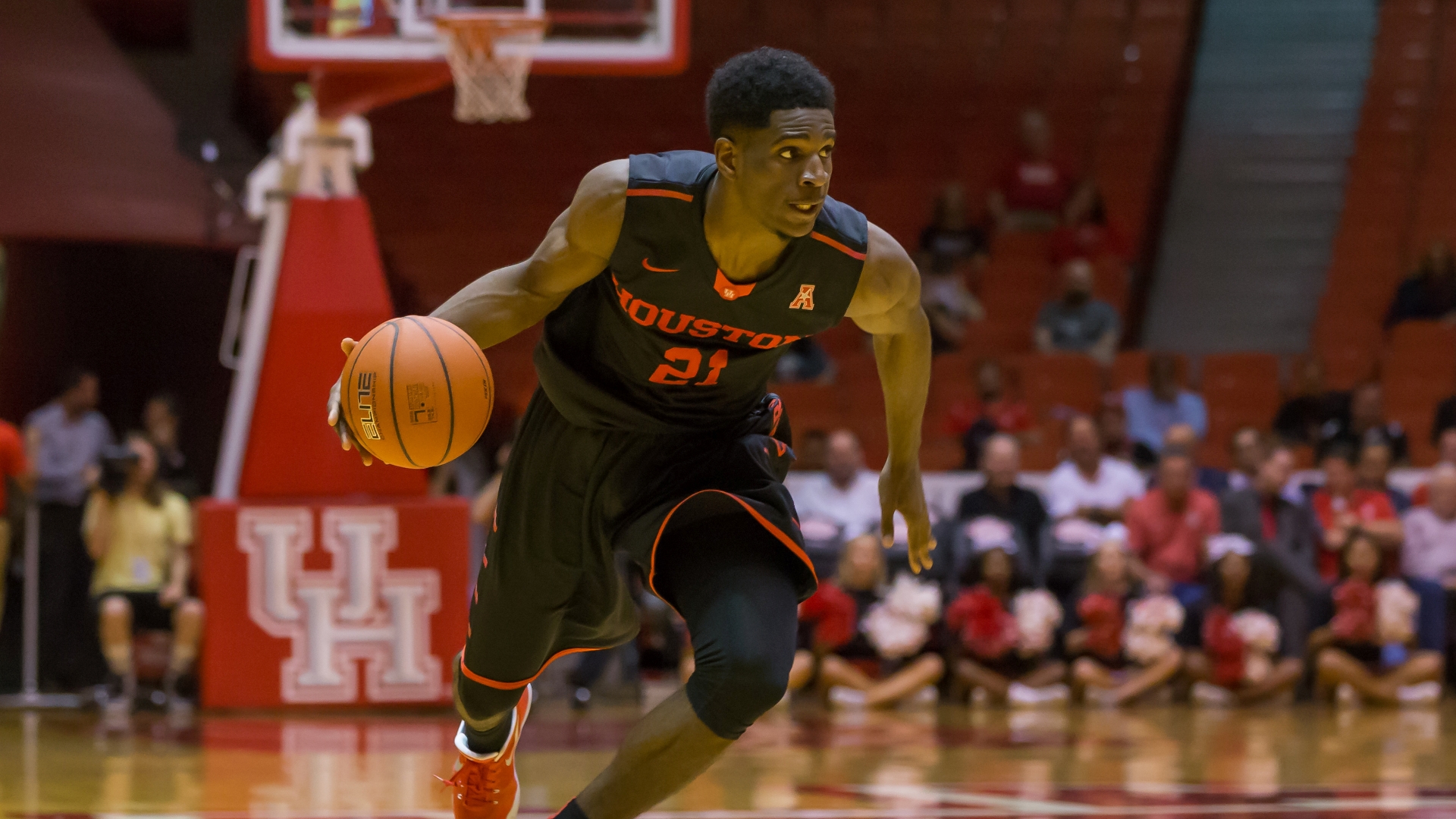 Damyean dotson shop