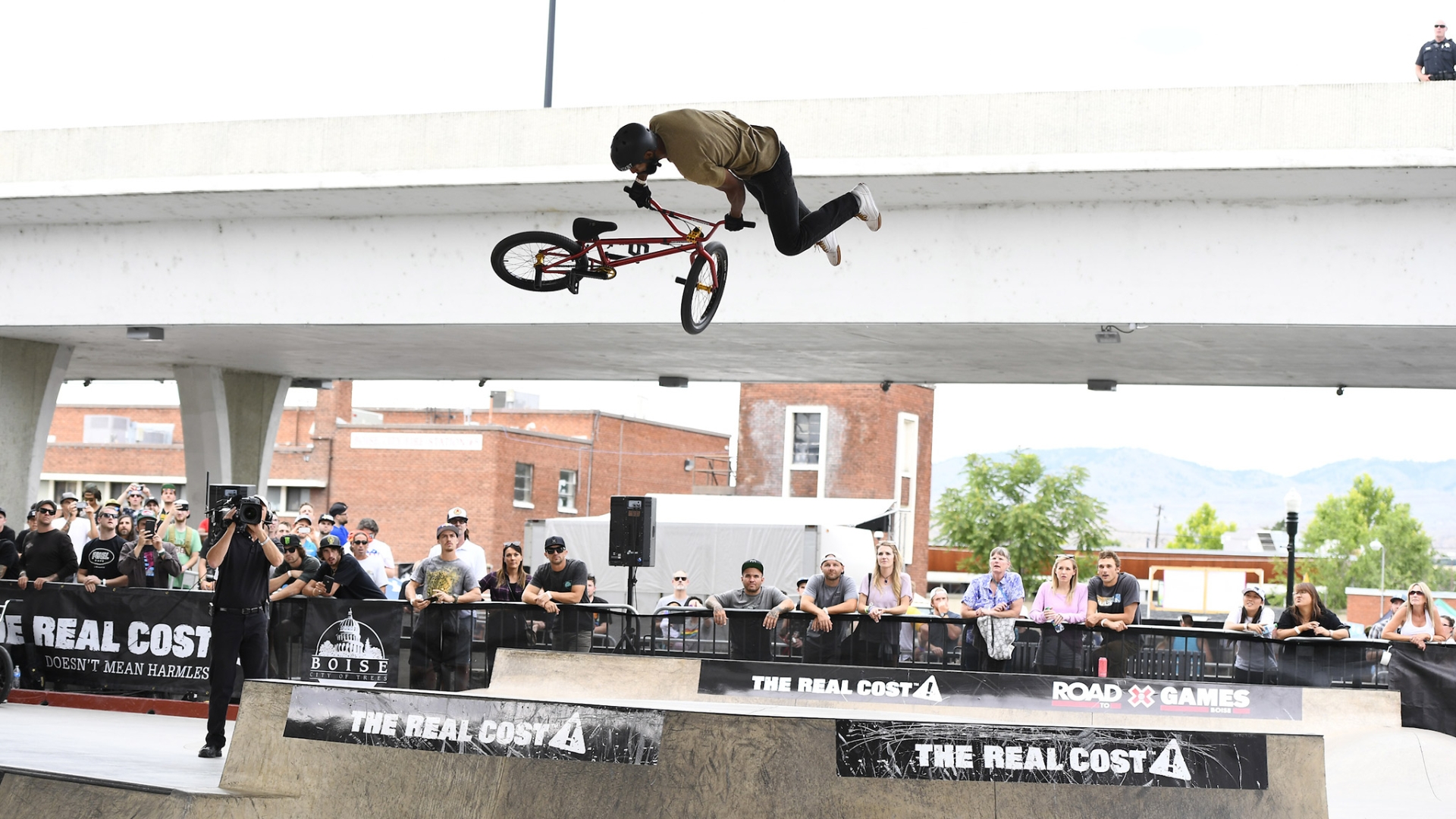 Mykel Larrin wins BMX Park at Road To X Games Boise 2018