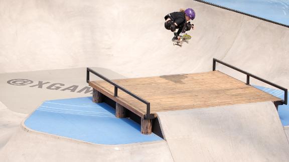Sabre Norris wins X Games Skateboard Park silver - ESPN Video