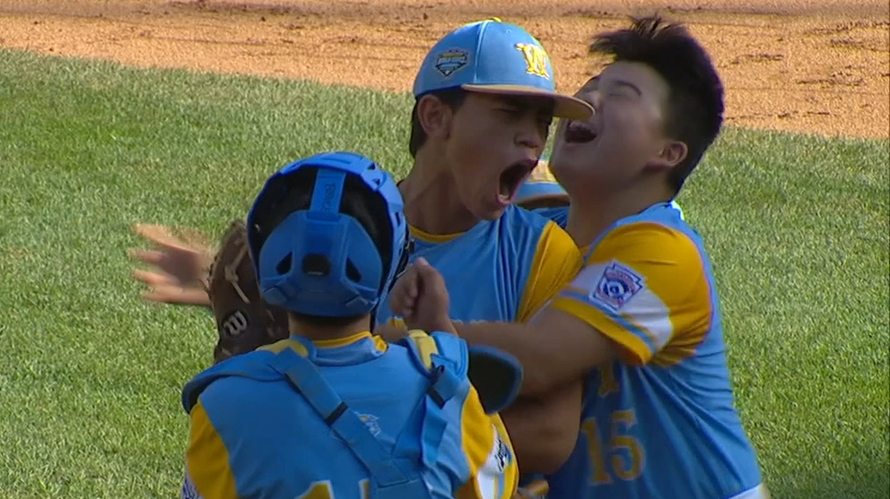 Hawaii pitcher records 15th K to clinch U.S. LLWS title