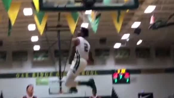Oak Ridge S Glover Pulls Off Crazy 360 Between The Legs Dunk Watch Espn
