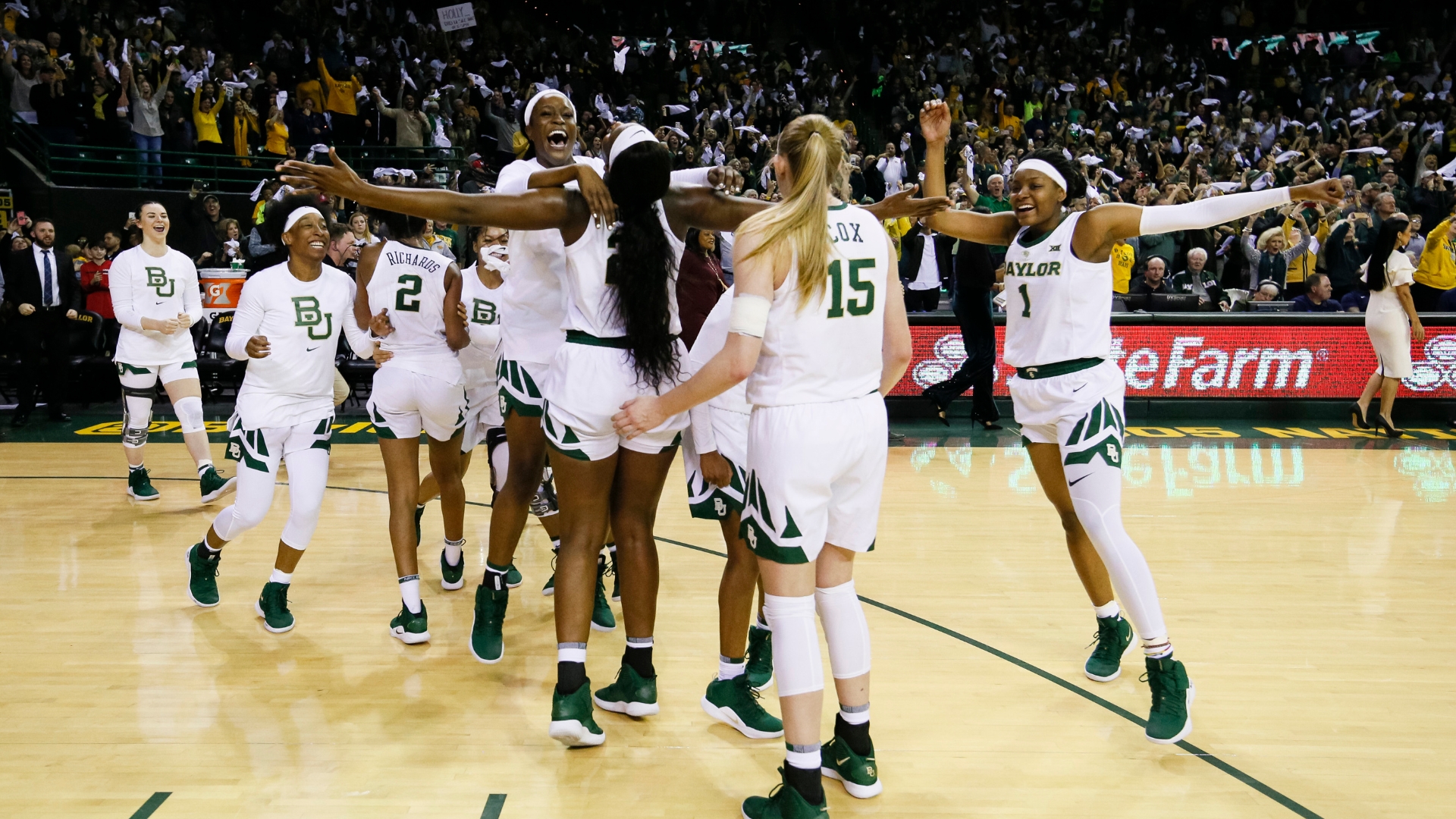 Baylor Hands Uconn First Regular Season Loss In 126 Games Watch Espn
