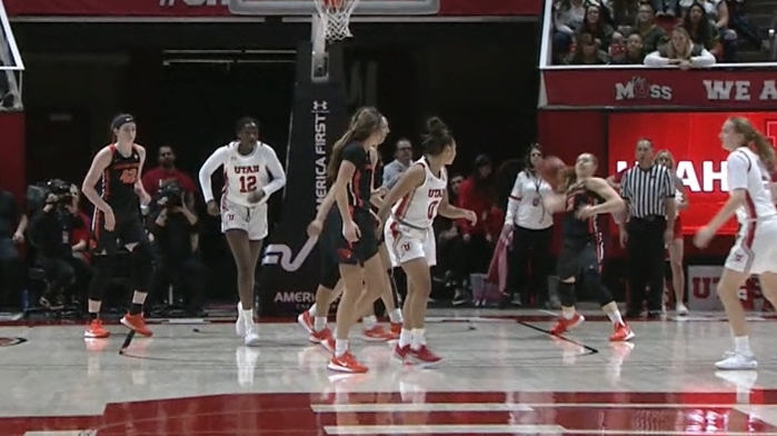 Oregon State S Pivec Hits Ridiculous Full Court Shot That Doesn T