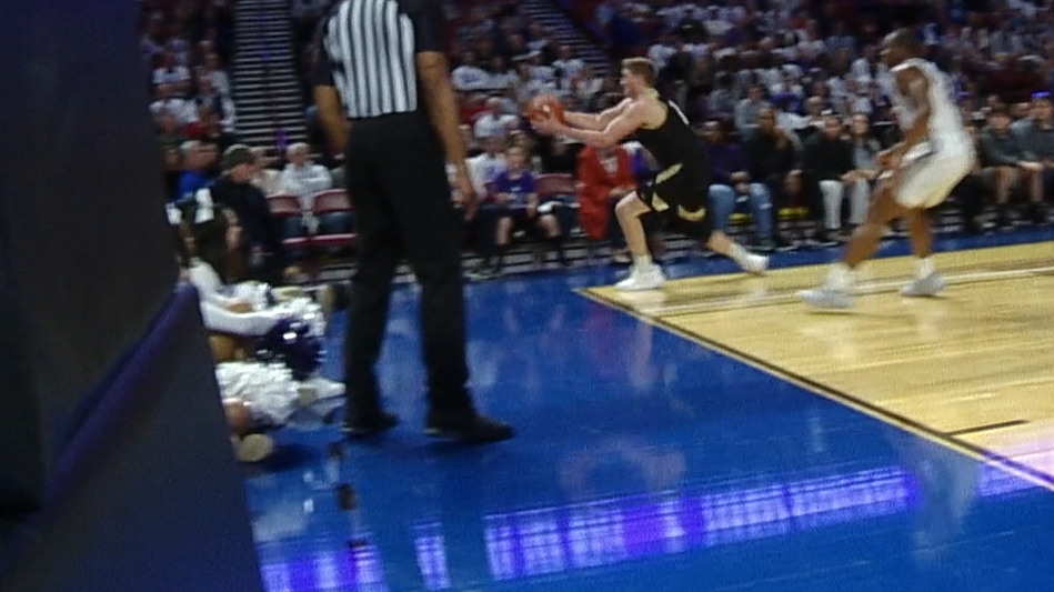 Stumpe S Amazing Save Becomes A Ridiculous Assist For Wofford
