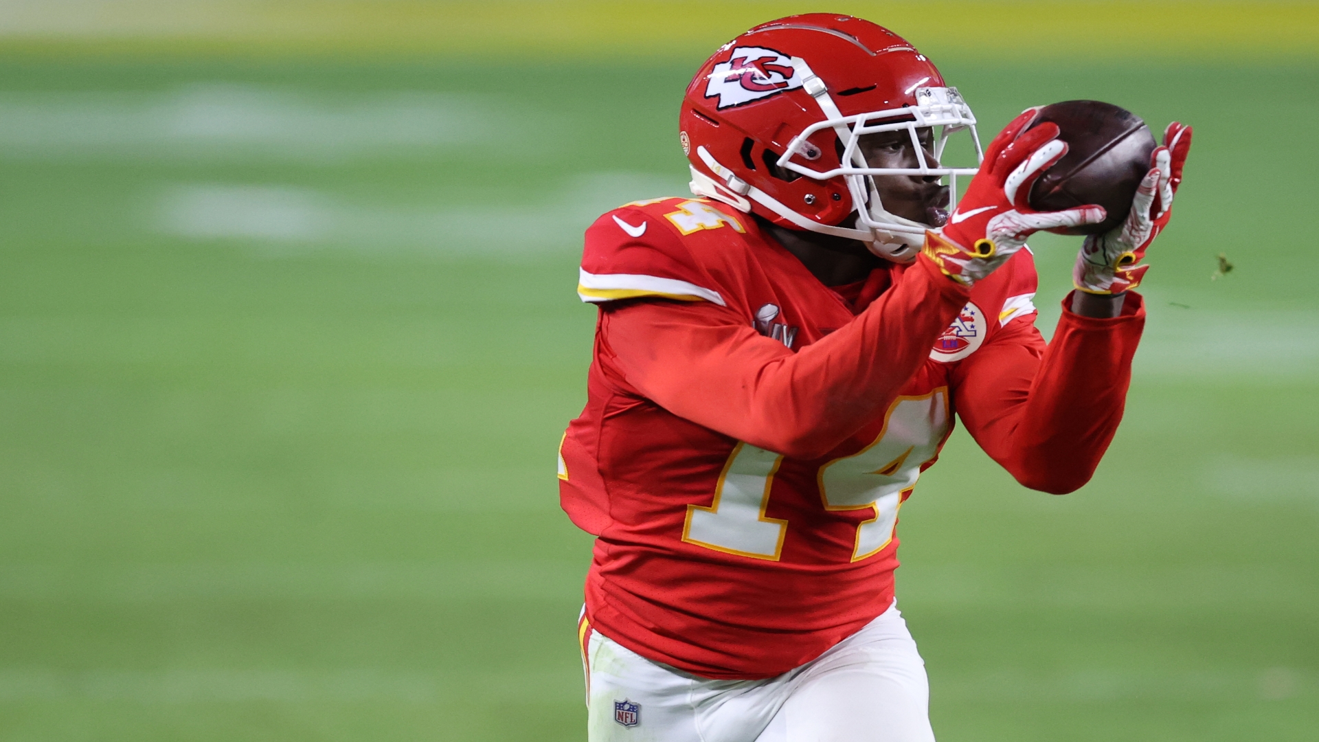 Watkins restructures contract for another Chiefs Super Bowl run