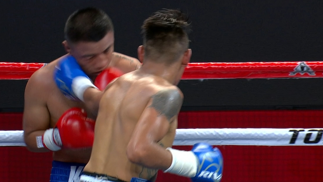 Emanuel Navarrete drops Uriel Lopez twice, stops him via sixth-round TKO