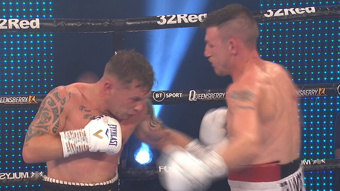 Frampton forces Traynor to quit with a body shot