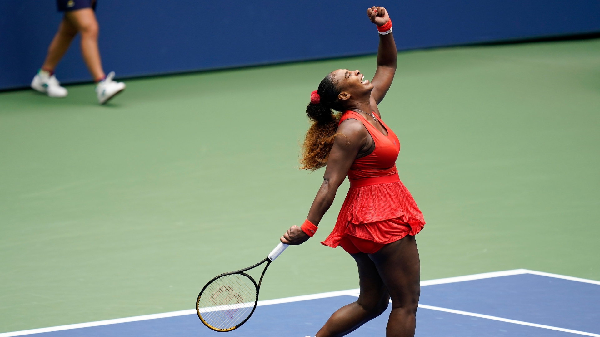Serena mastering the lefty return in epic rally