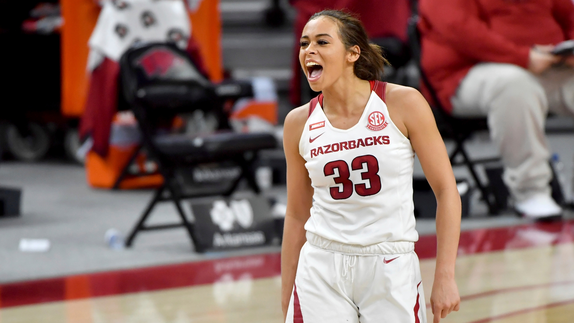 Arkansas Upsets No 3 Uconn On The Back Of Chelsea Dungee S 37 Point Performance Watch Espn