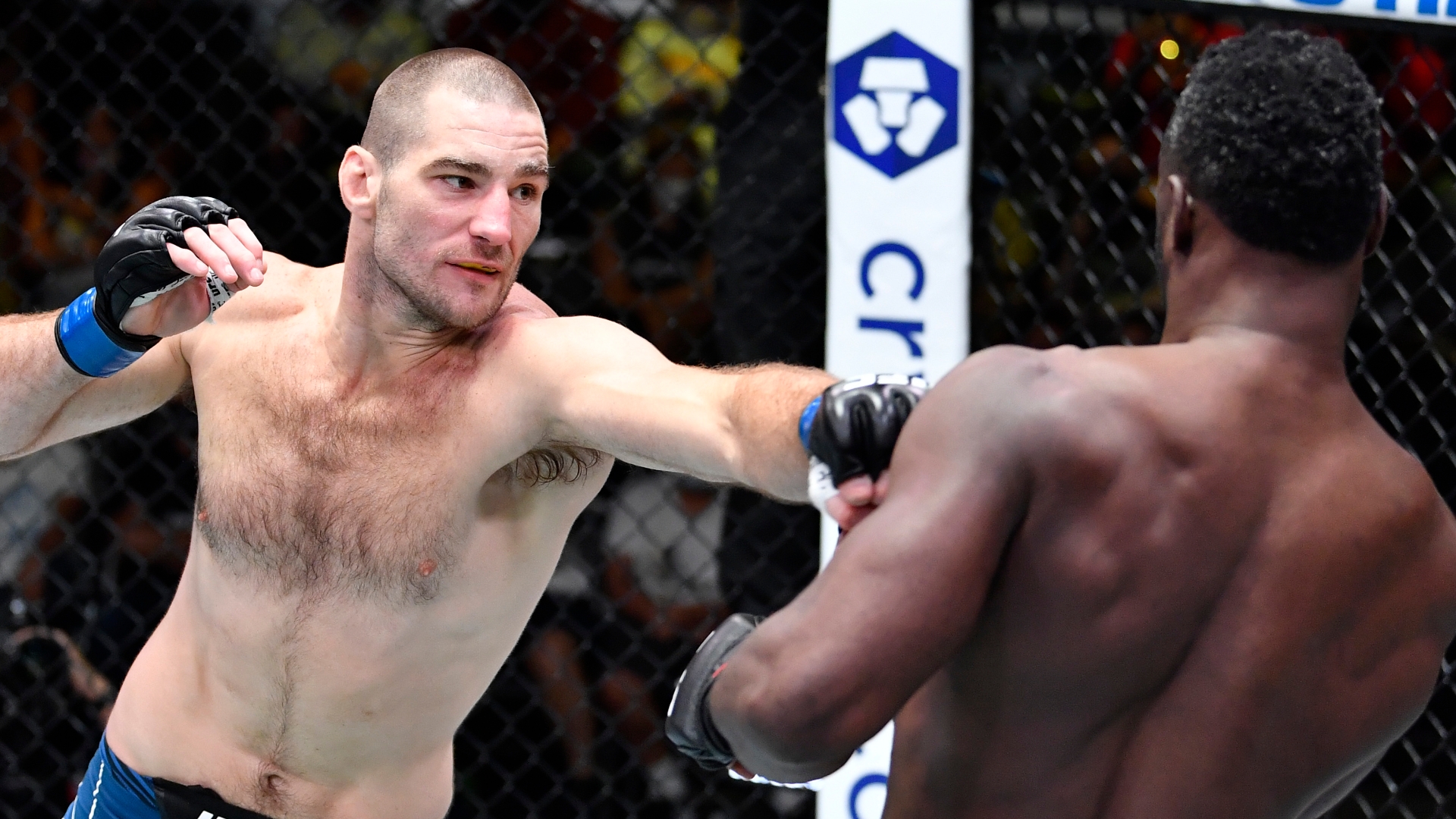Sean Strickland dominates in five-round bout vs. Uriah Hall