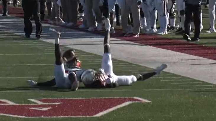 'No way!' Florida A&M WR has TD fall into his lap on unreal play