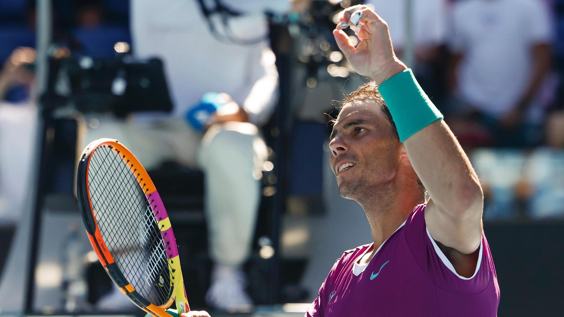 Nadal keeps momentum going, advances to third round at Aussie Open