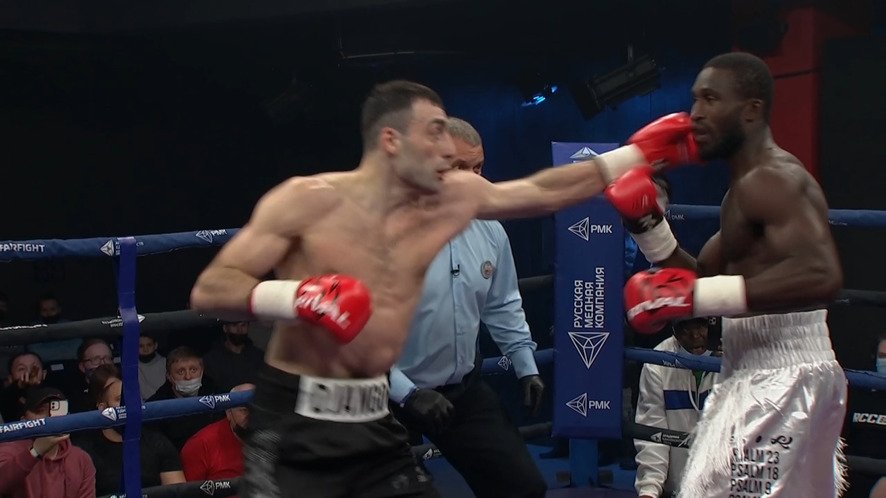 Georgy Kushitashvili drops Olarewaju Segun with big knockout punch