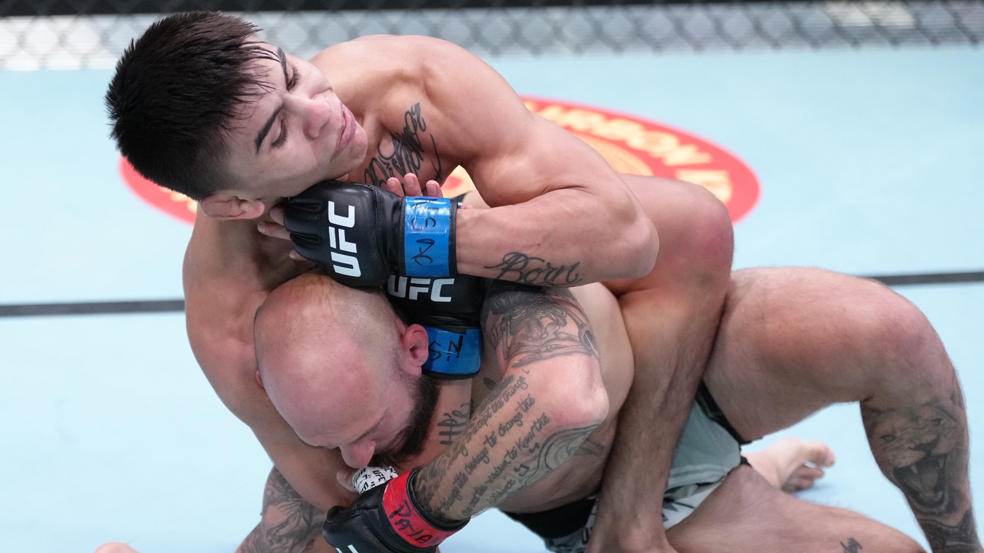 Mario Bautista gets Brian Kelleher to tap in Round 1 - Stream the Video