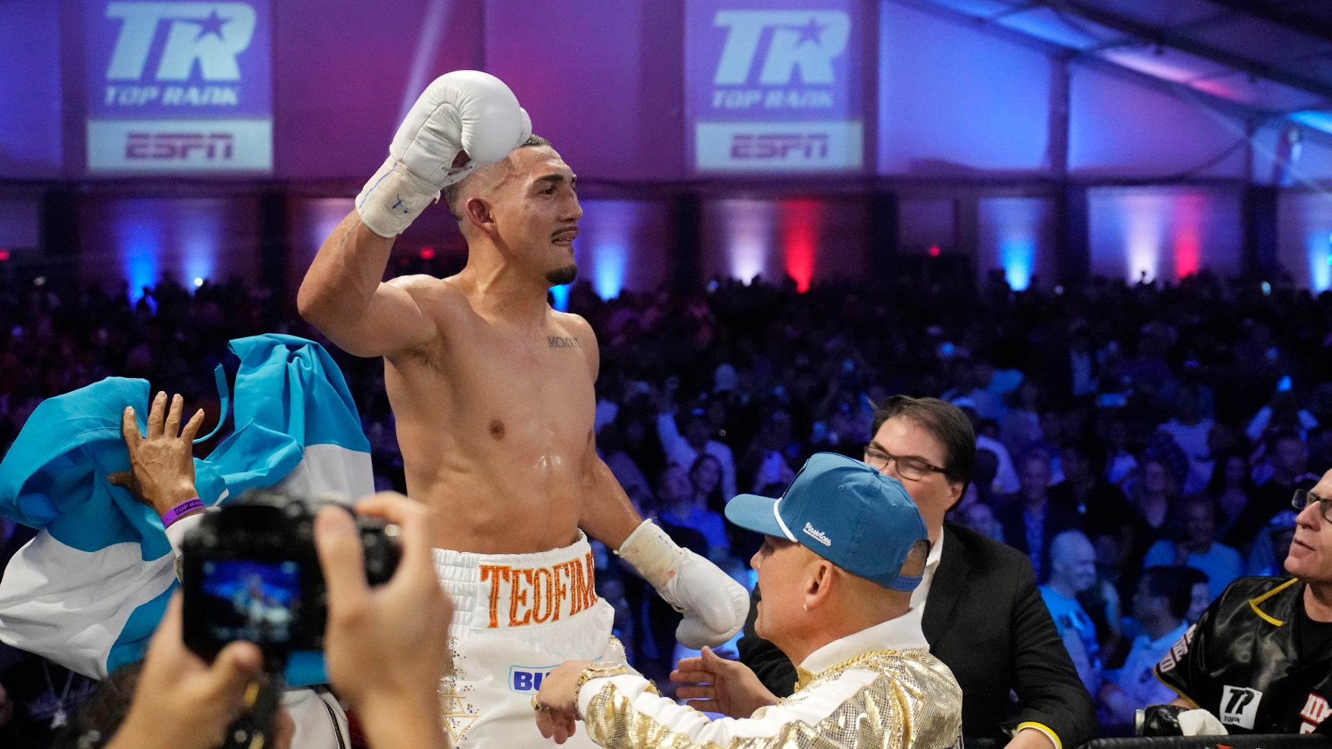Teofimo Lopez wins via electric TKO in 7th - Stream the Video