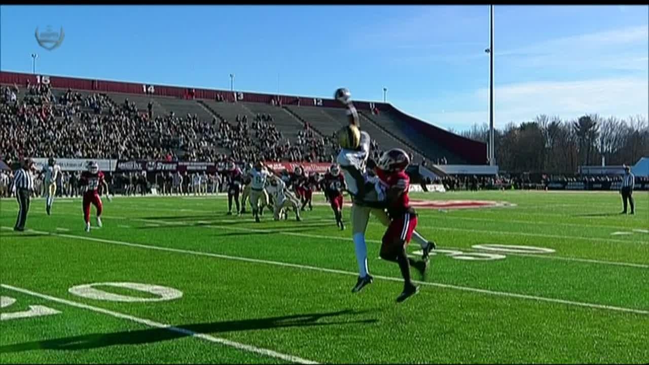 Army WR elevates for an incredible one-handed grab
