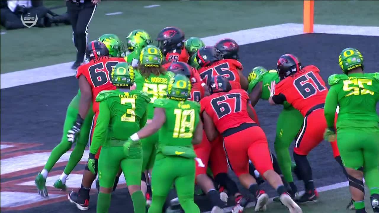 Oregon State claws back from 21 down to take the lead