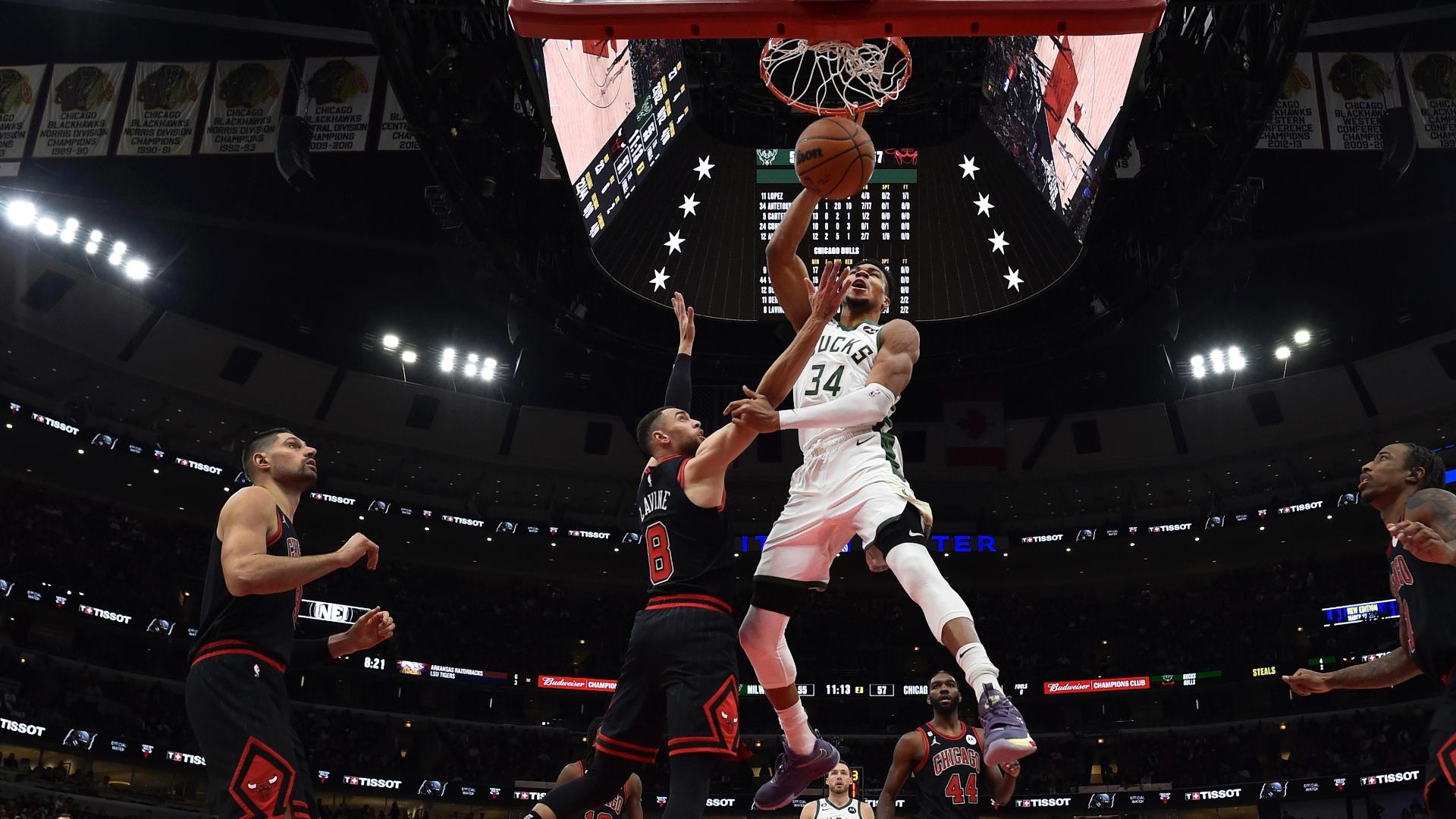 Giannis Puts Zach Lavine On His Latest Poster Dunk Watch Espn 3129