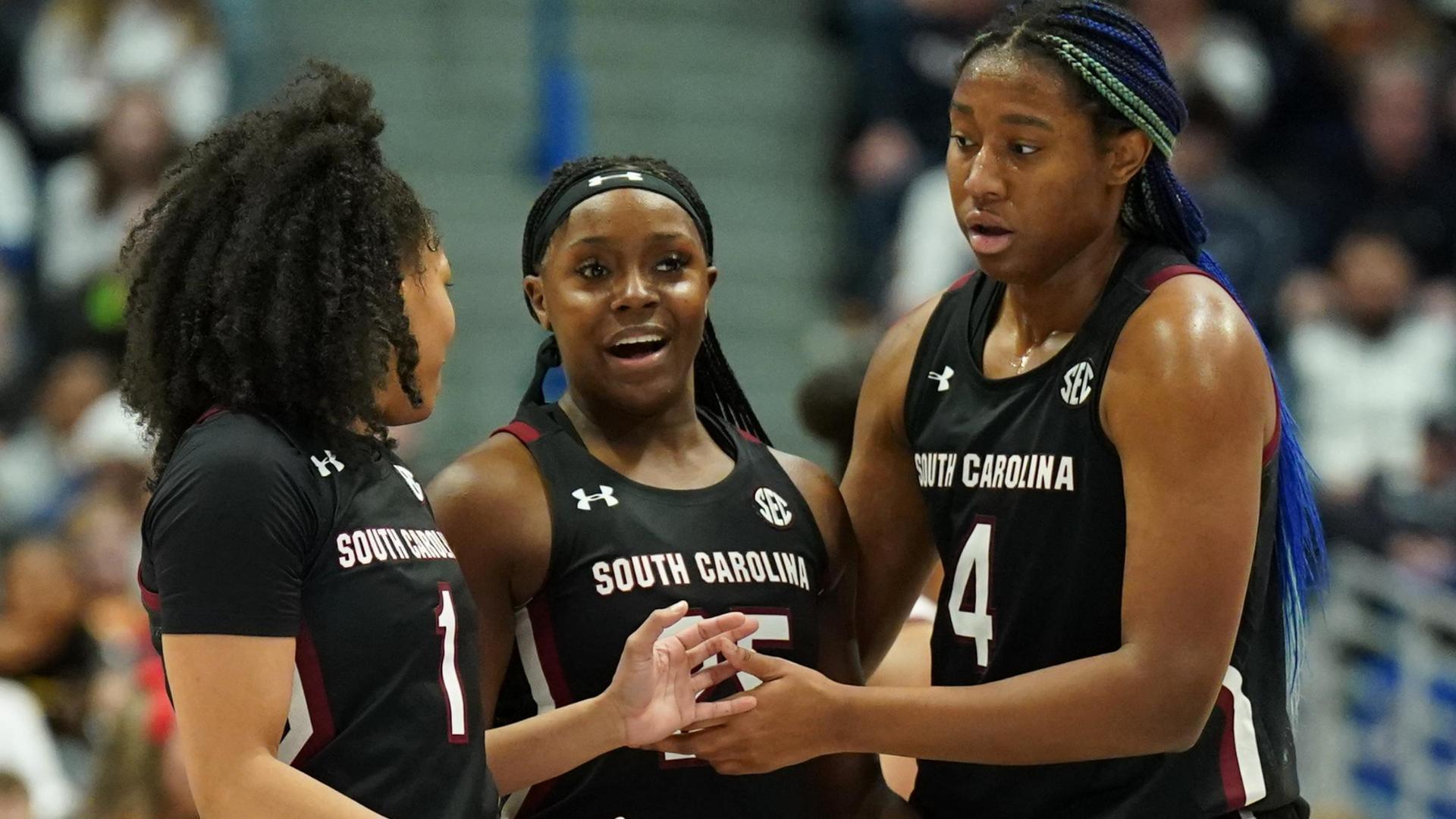 No. 1 South Carolina beats No. 5 UConn to remain undefeated