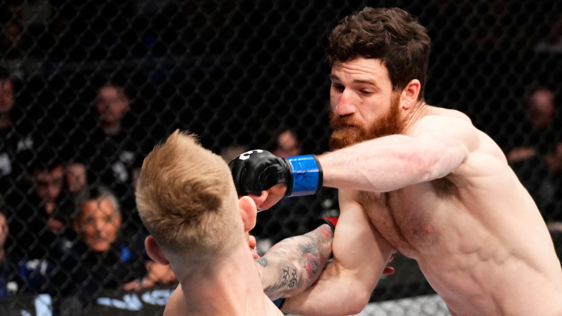 Yanal Ashmoz scores massive KO early in the first round Stream the