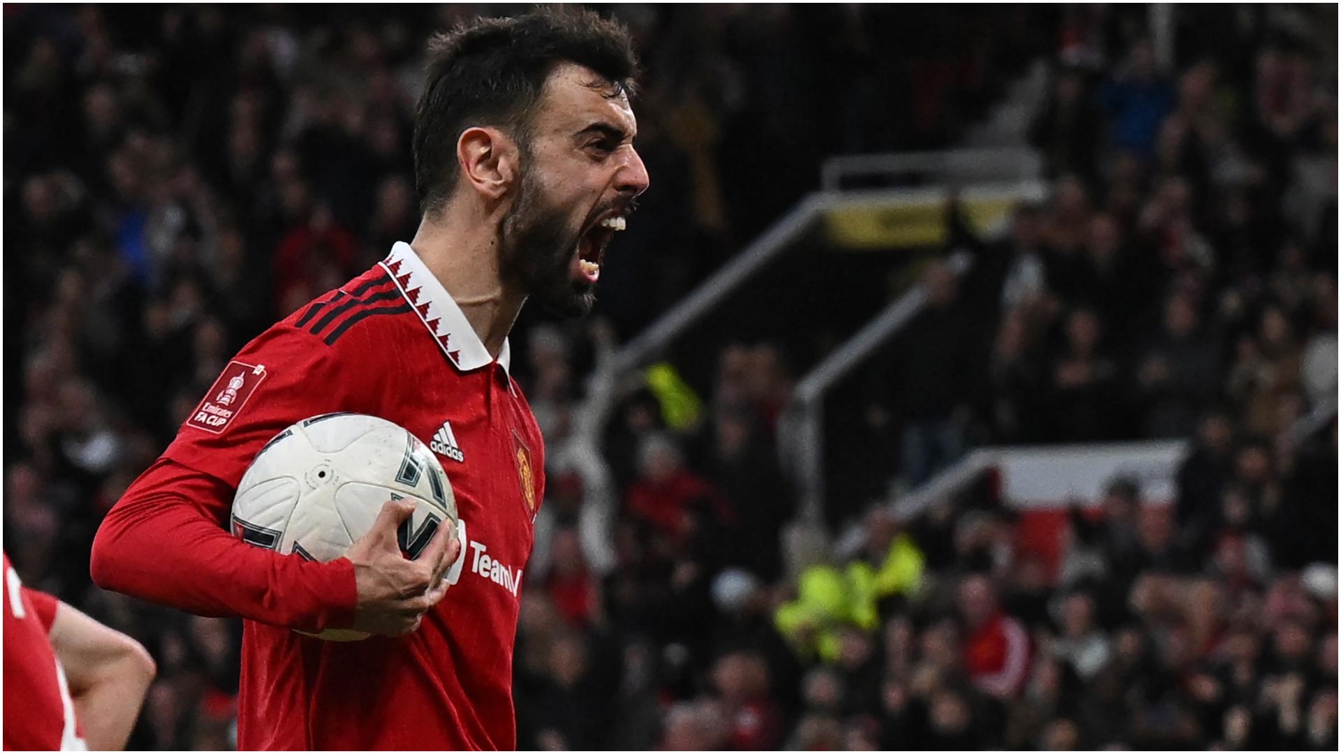 Manchester United on to Wembley after Fulham reduced to 9 men