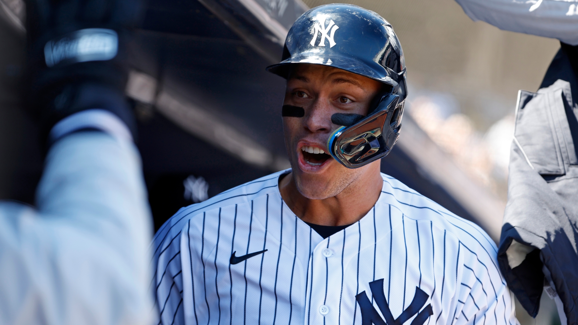 Aaron Judge slo-mo batting practice before game 3, Yankees vs