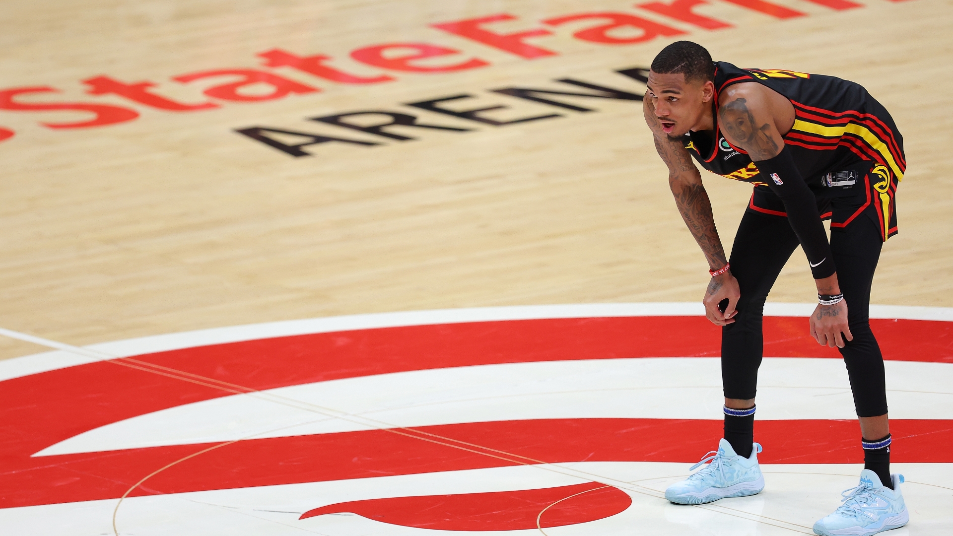 Dejounte Murray makes contact with official after Game 4 Stream the