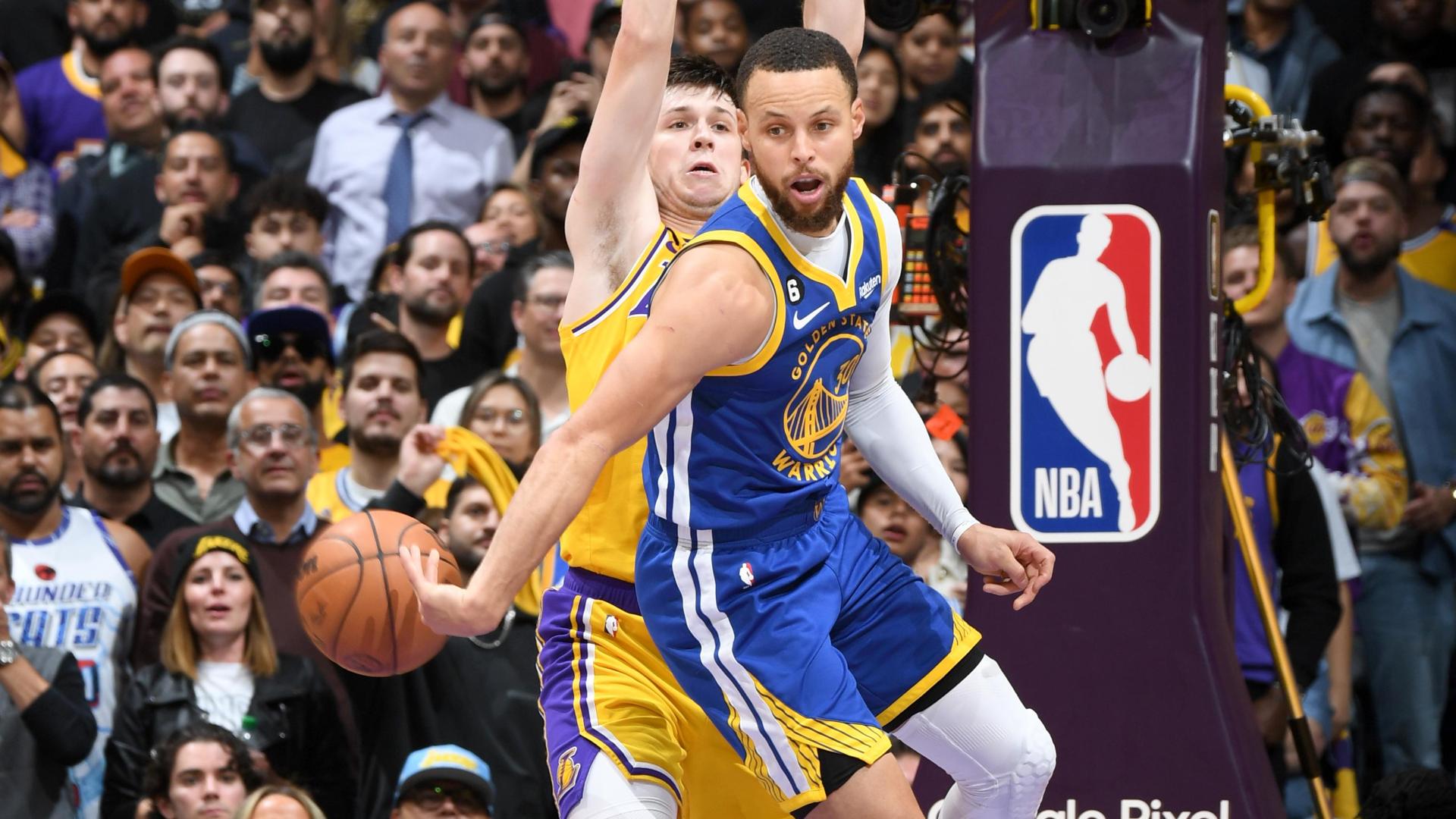 Curry displays some magic with this pass - Stream the Video - Watch ESPN