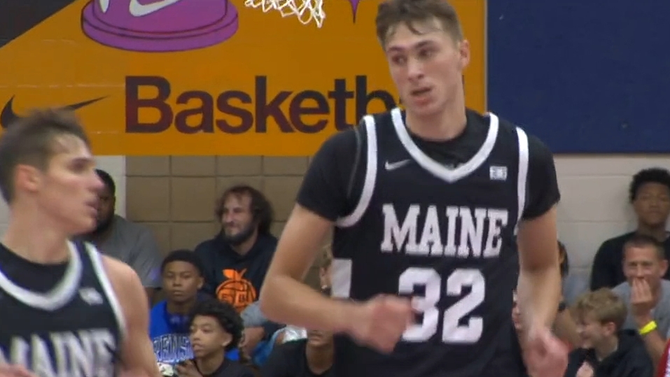 Cooper Flagg Eurosteps, lobs it off the backboard to himself for the