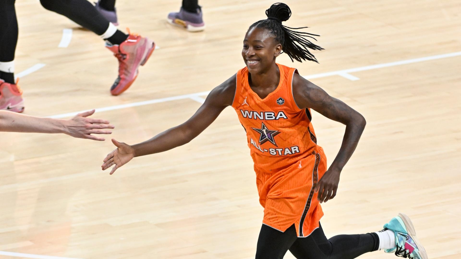 Jewell Loyd wins WNBA AllStar Game MVP with game record 31 points