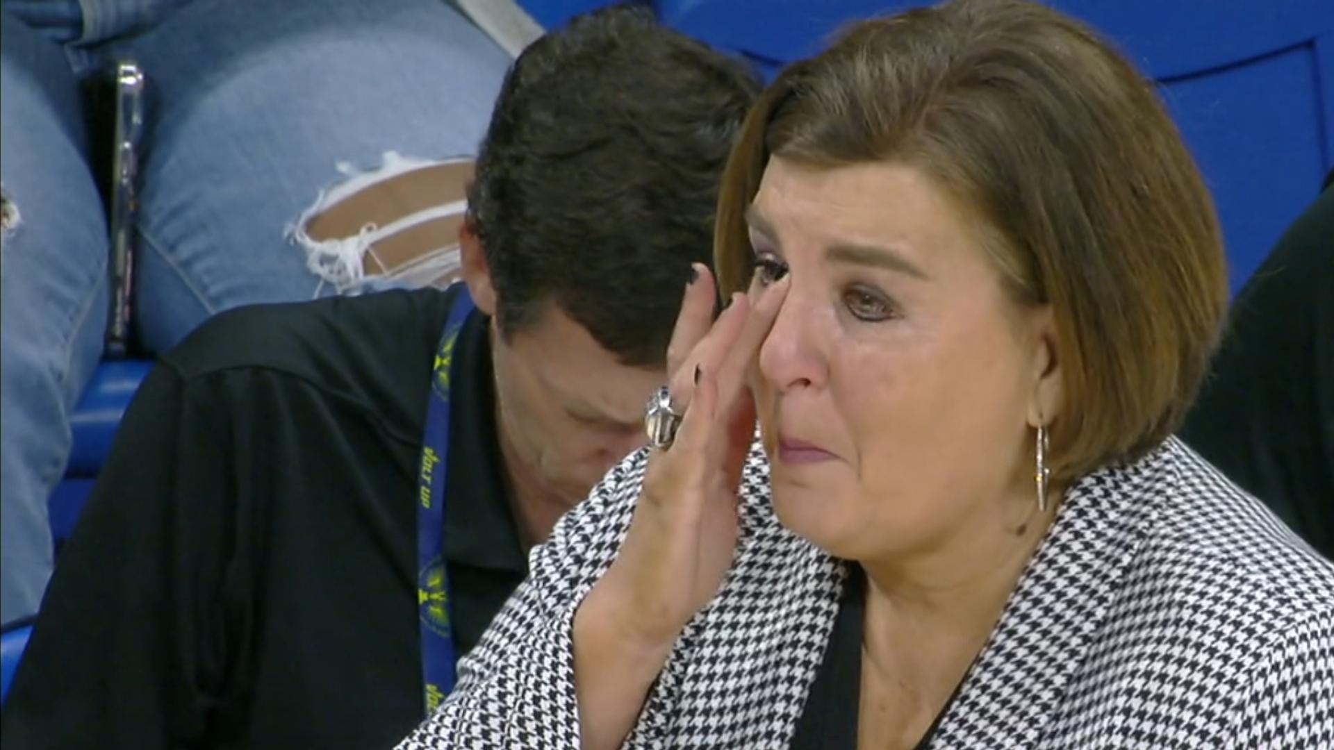 Wings coach has tears of joy after advancing in WNBA playoffs