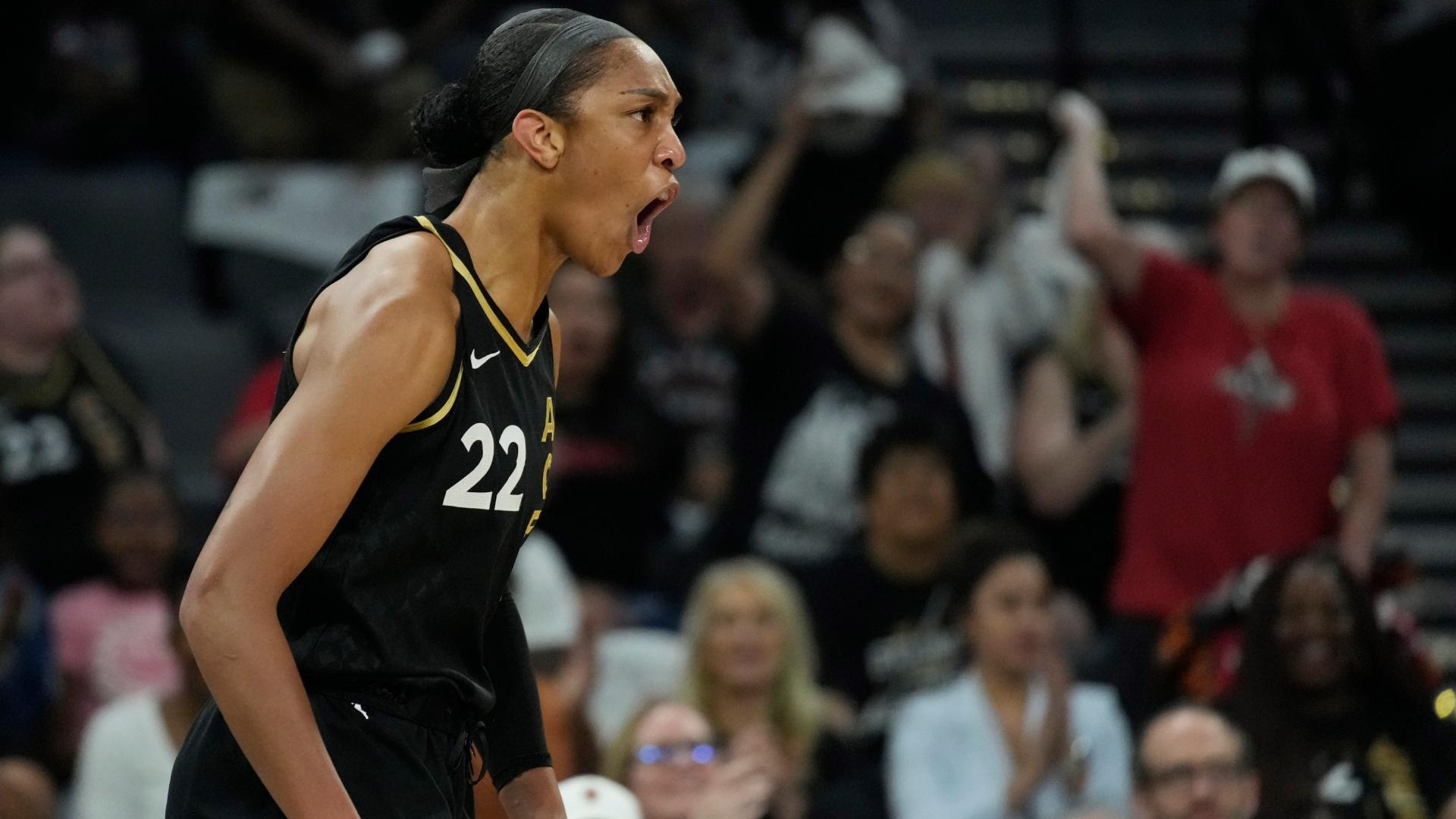 A'ja Wilson makes history with 3rd straight 30-point playoff game