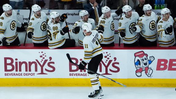 Bedard scores first NHL goal in Blackhawks' loss to Bruins - ESPN