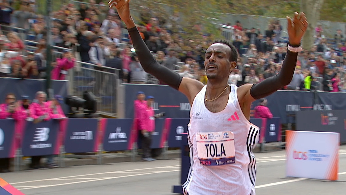 Tamirat Tola wins the New York City Marathon with course record