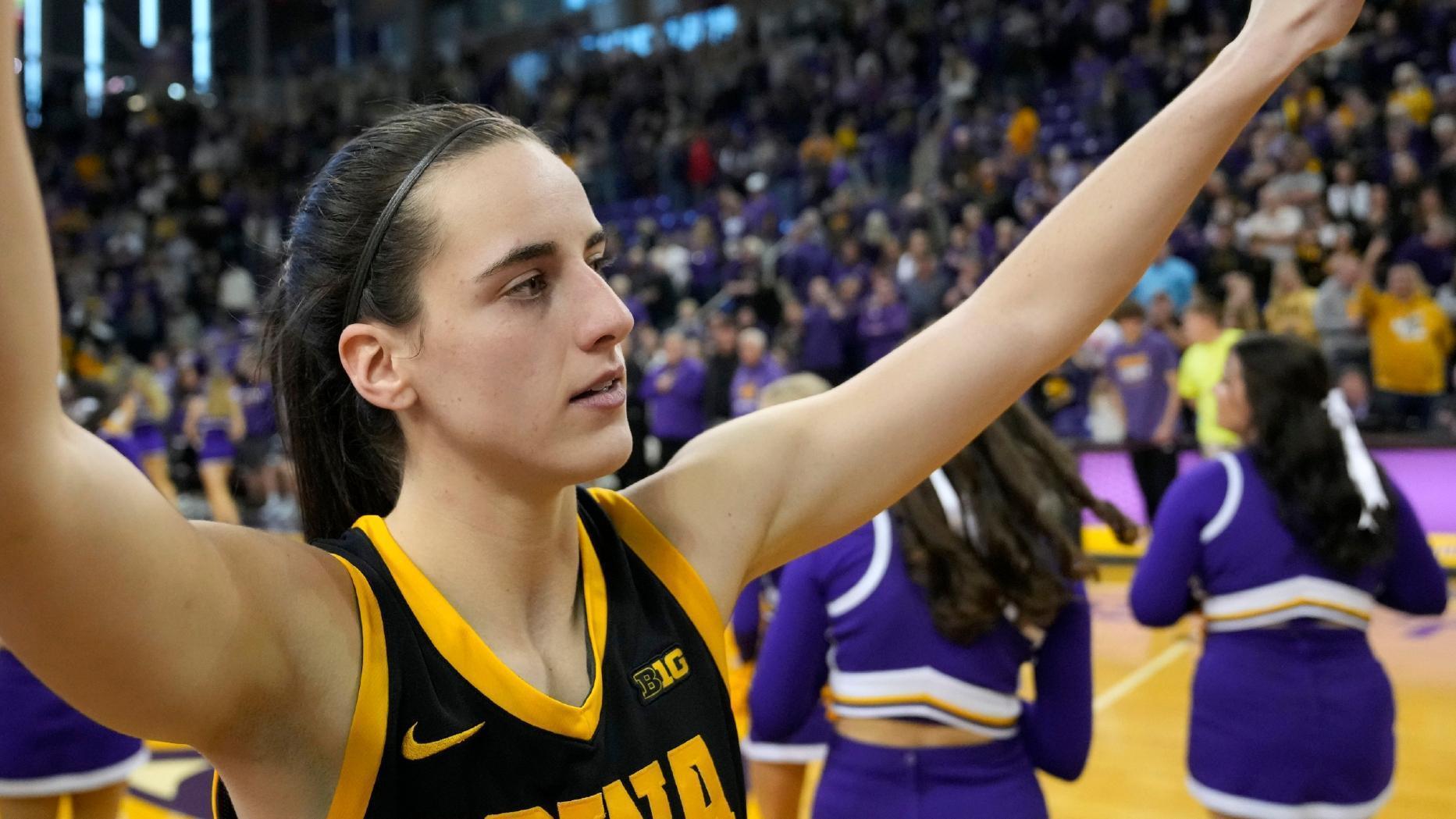 Caitlin Clark becomes Iowa's all-time leading scorer with triple-double ...