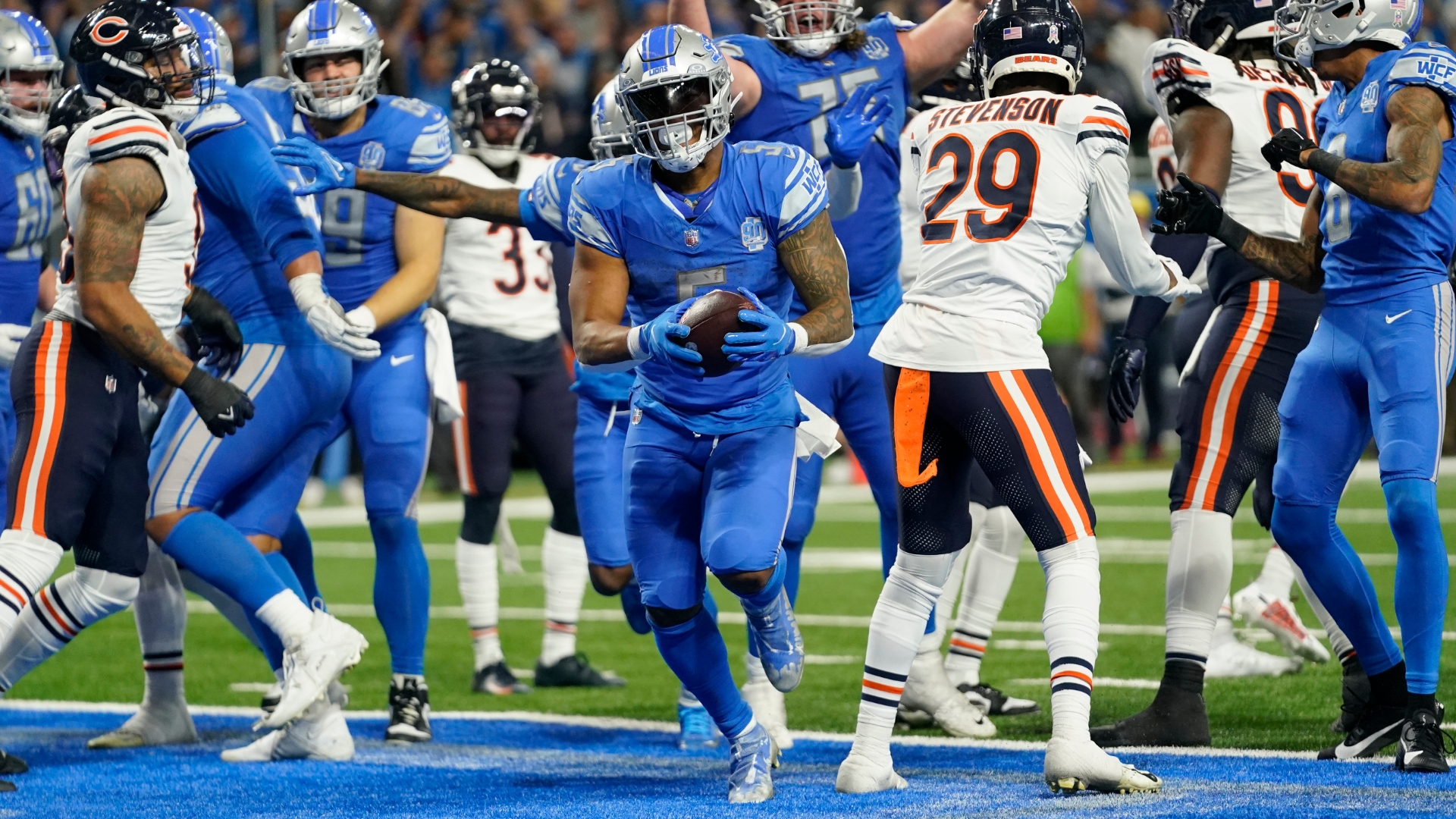 Detroit erupts after Lions score goahead TD and 2point conversion