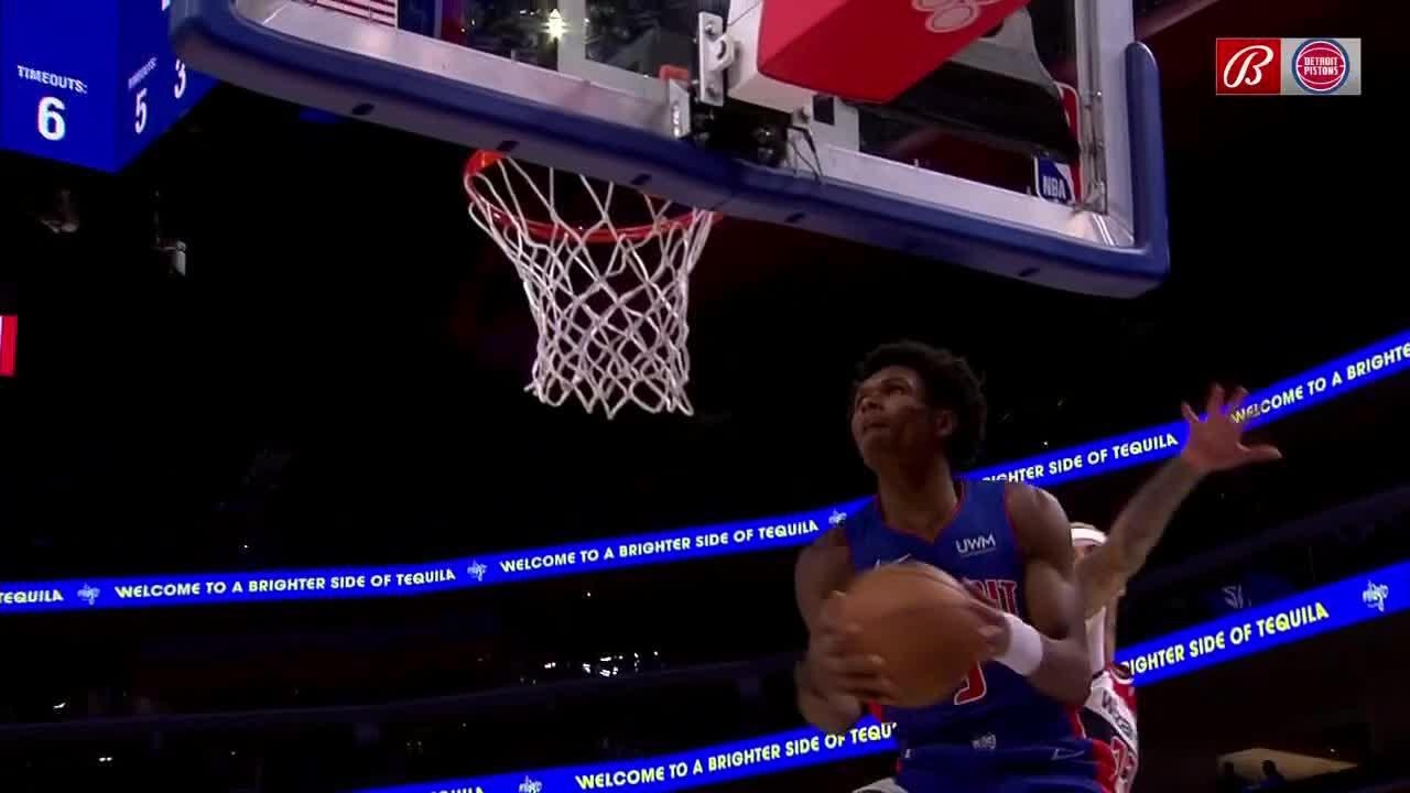 Ausar Thompson shows off his hangtime with acrobatic finish