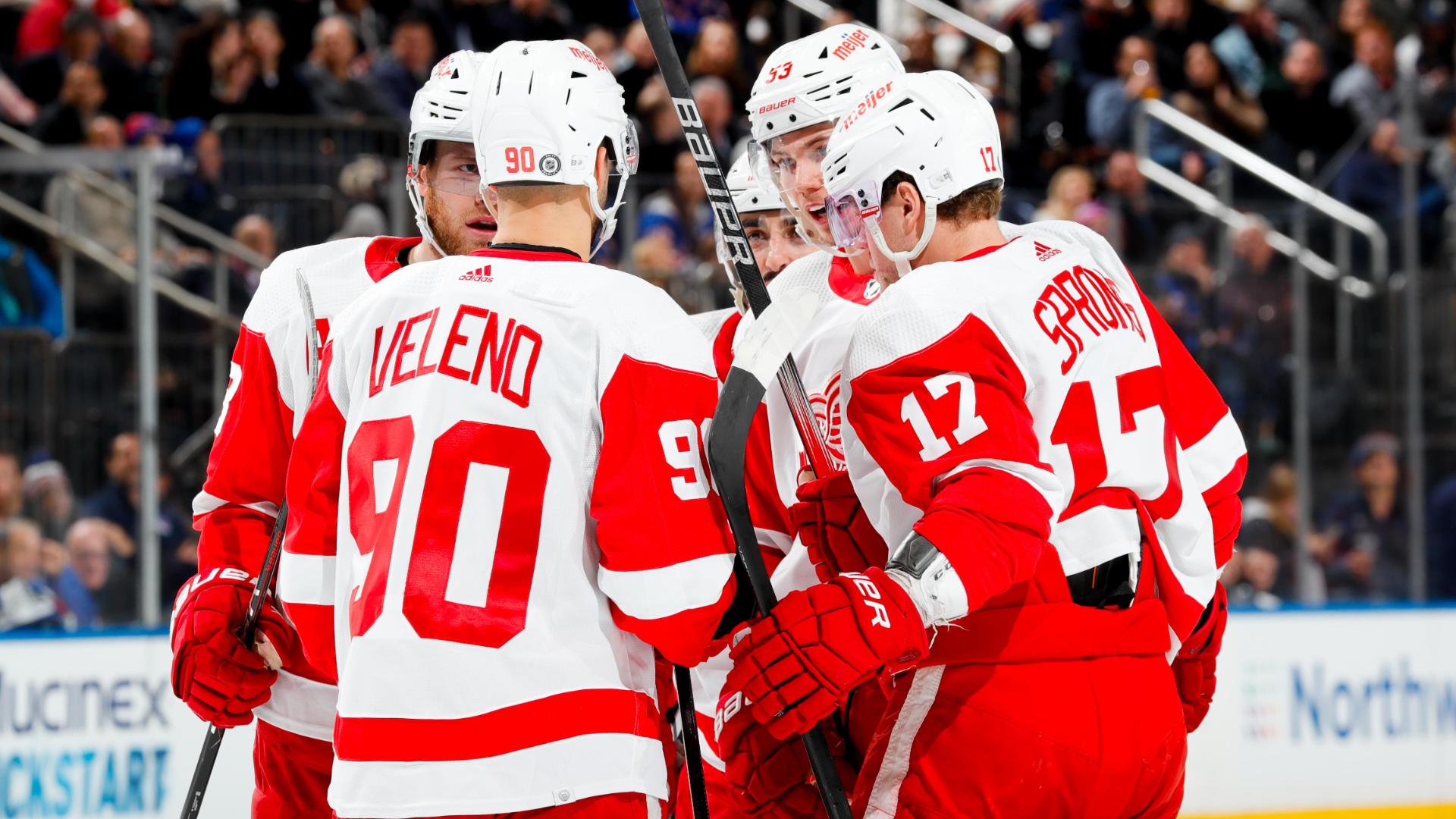 Red Wings score back-to-back goals in 23 seconds