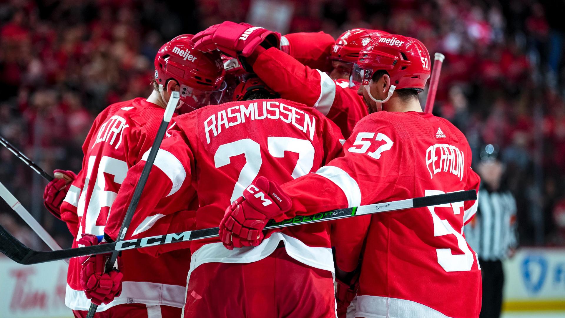 Red Wings net three goals in 49 seconds vs. Sharks