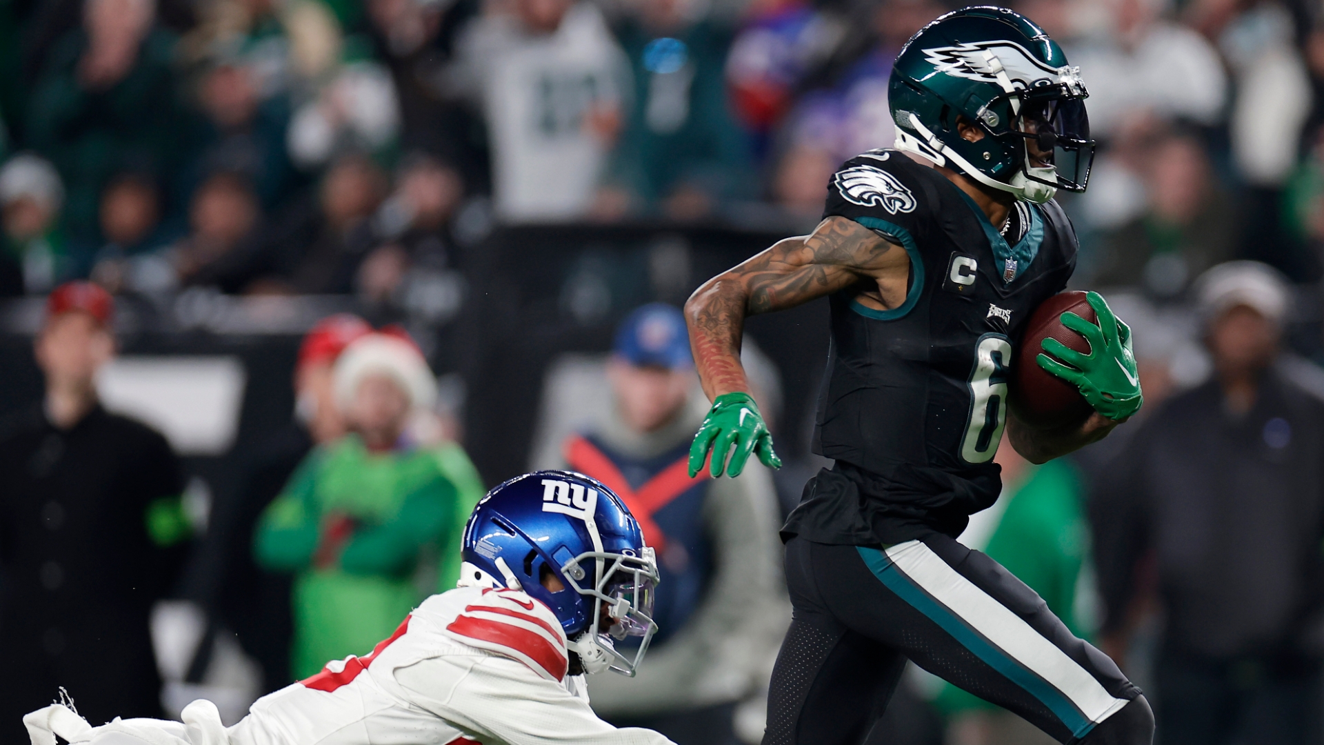 DeVonta Smith dusts his defender for an Eagles TD - Stream the Video ...