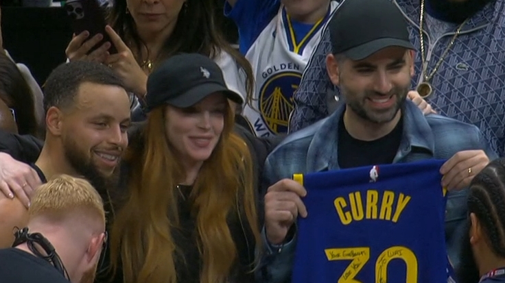 Warriors' Steph Curry Gifts Game-Worn Jersey to Ball Boy – NBC Chicago