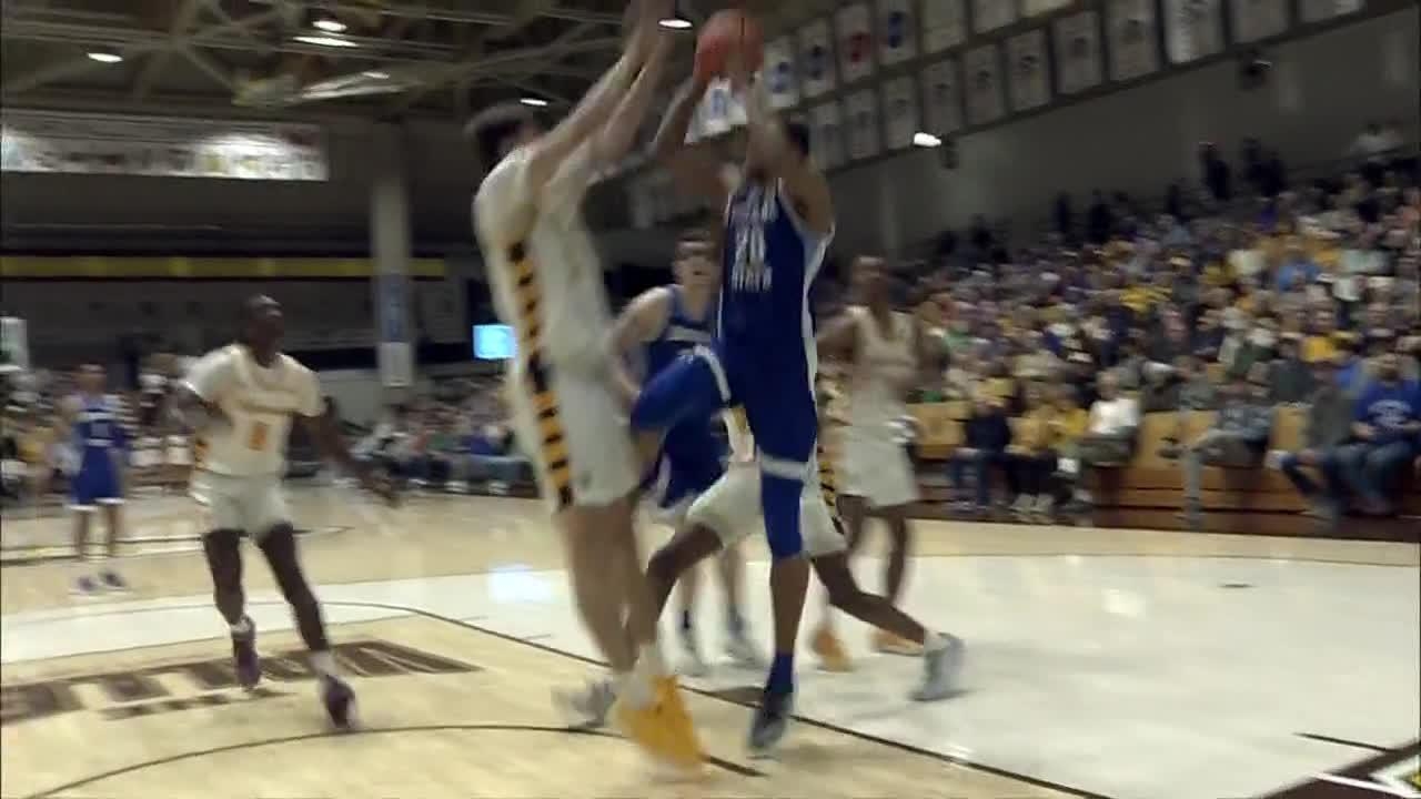 Indiana State's Jayson Kent posterizes defender with mean jam