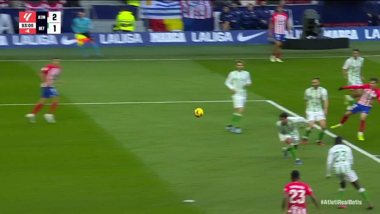 Rui Silva makes a great save