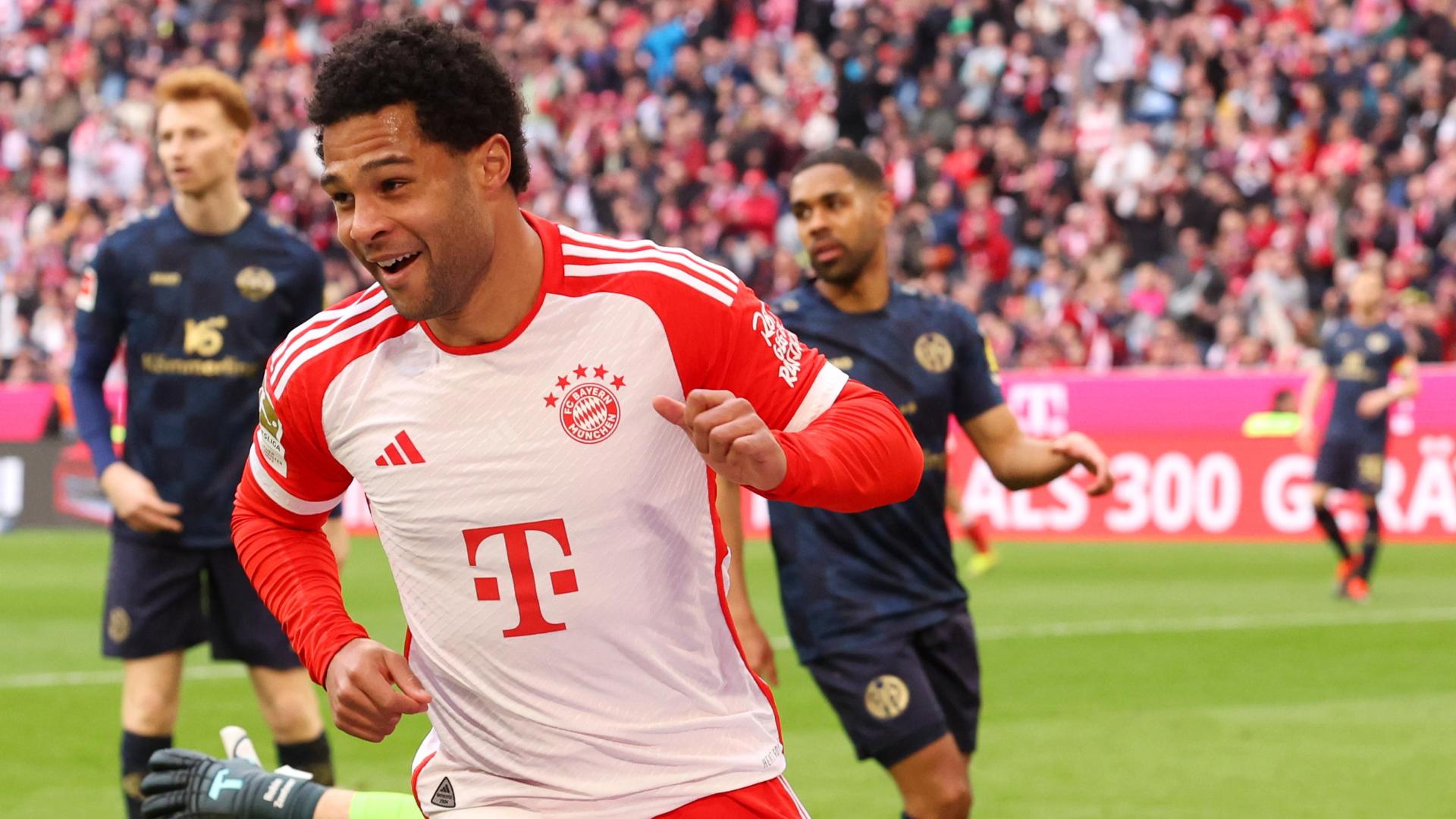 Serge Gnabry's sensational flick makes it 6-1 Bayern - Stream the Video ...