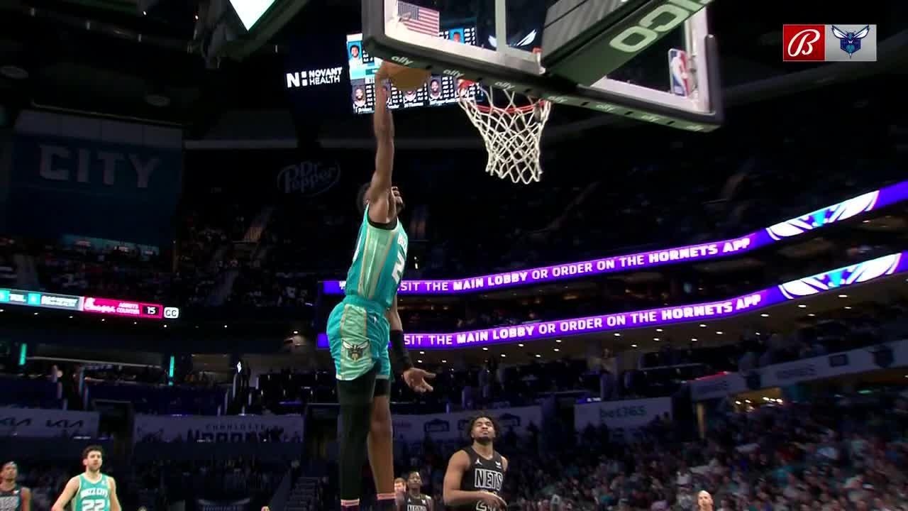 Brandon Miller's epic dunk chalked off on a charge call - ESPN