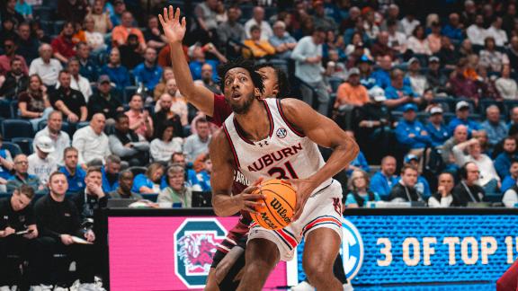 Auburn hotsell basketball score