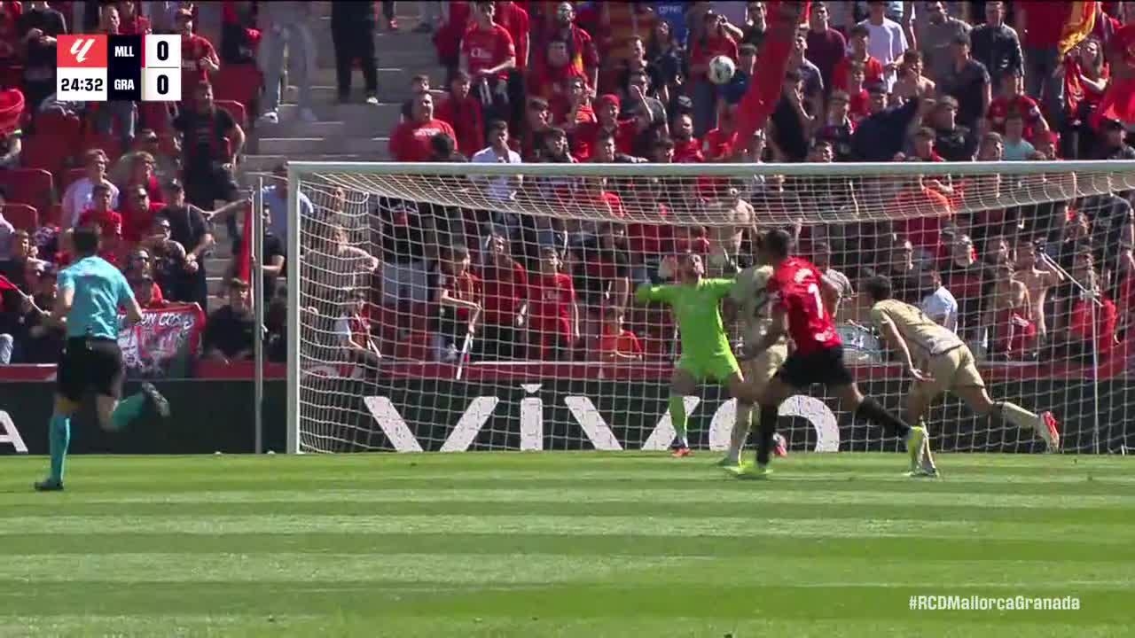 Augusto Batalla makes a great save