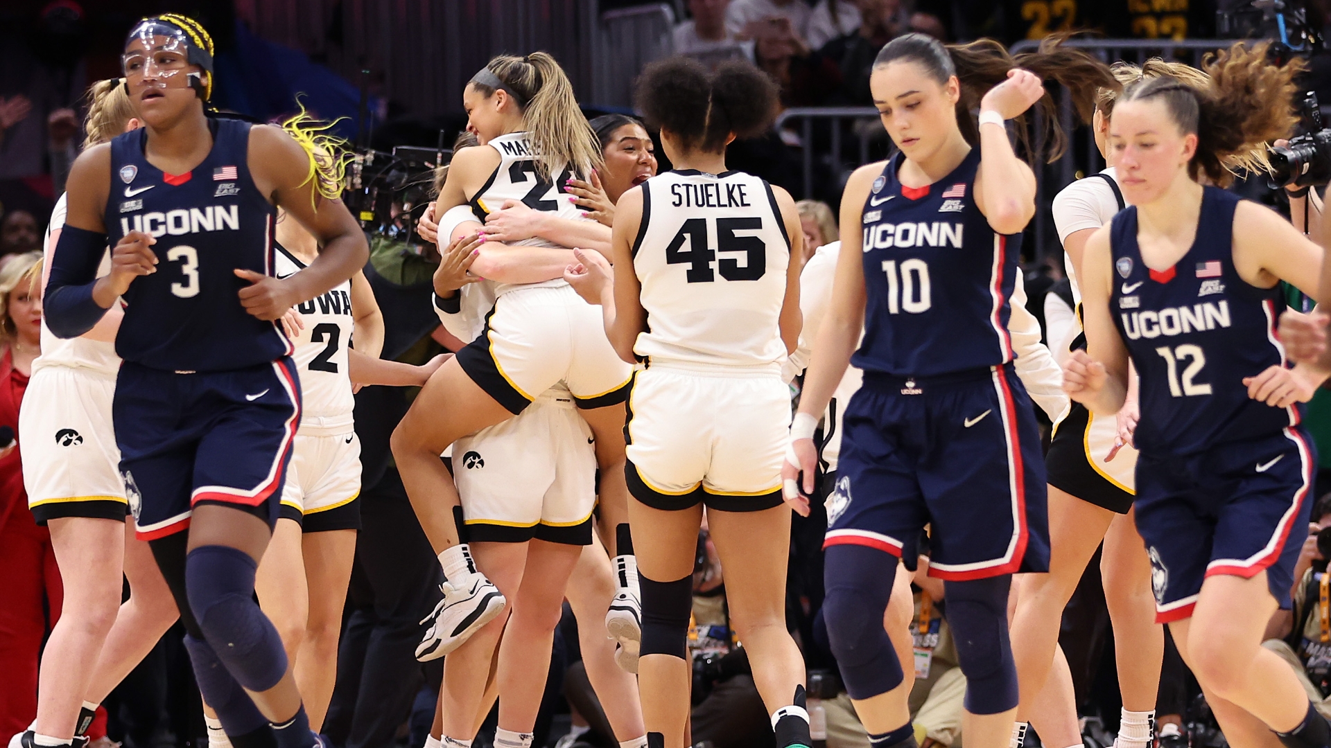 Iowa outlasts UConn, advances to NCAA women's final