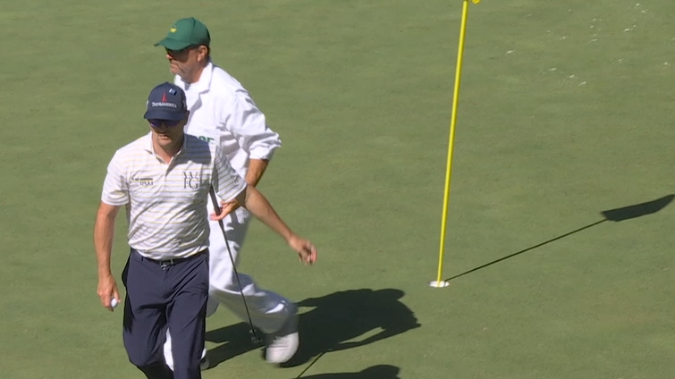 Zach Johnson chirps at Masters patrons after a triple bogey